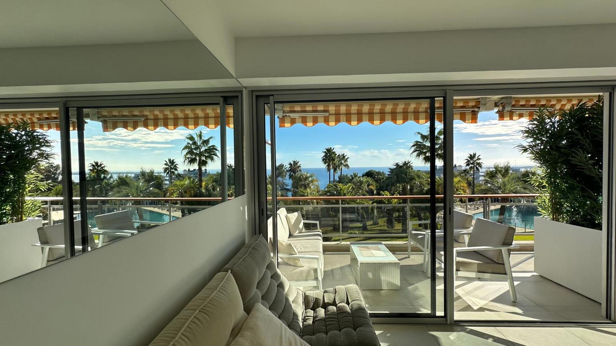 Appartement 2 Chambres Vue Mer Panoramique, Proche Croisette Cannes Валлорис Экстерьер фото