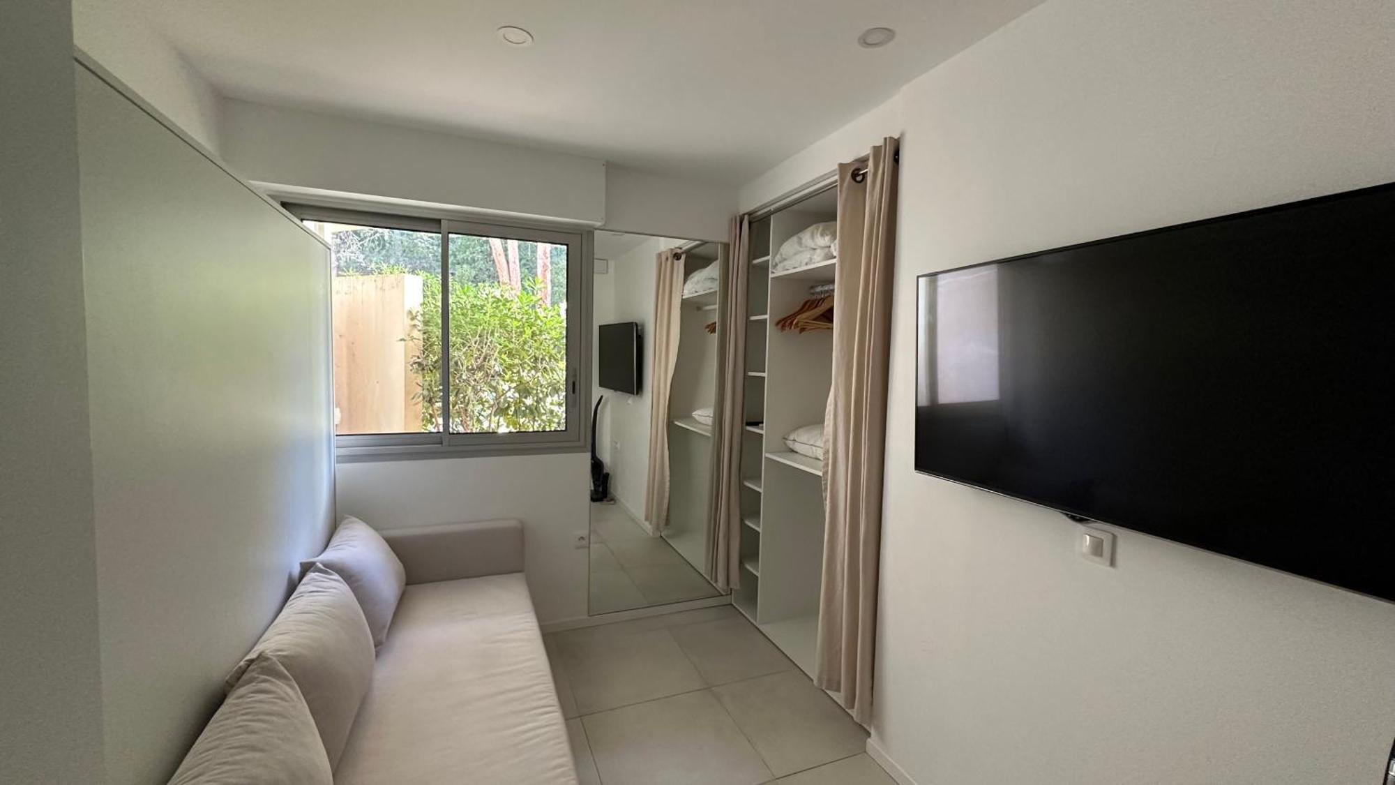 Appartement 2 Chambres Vue Mer Panoramique, Proche Croisette Cannes Валлорис Экстерьер фото