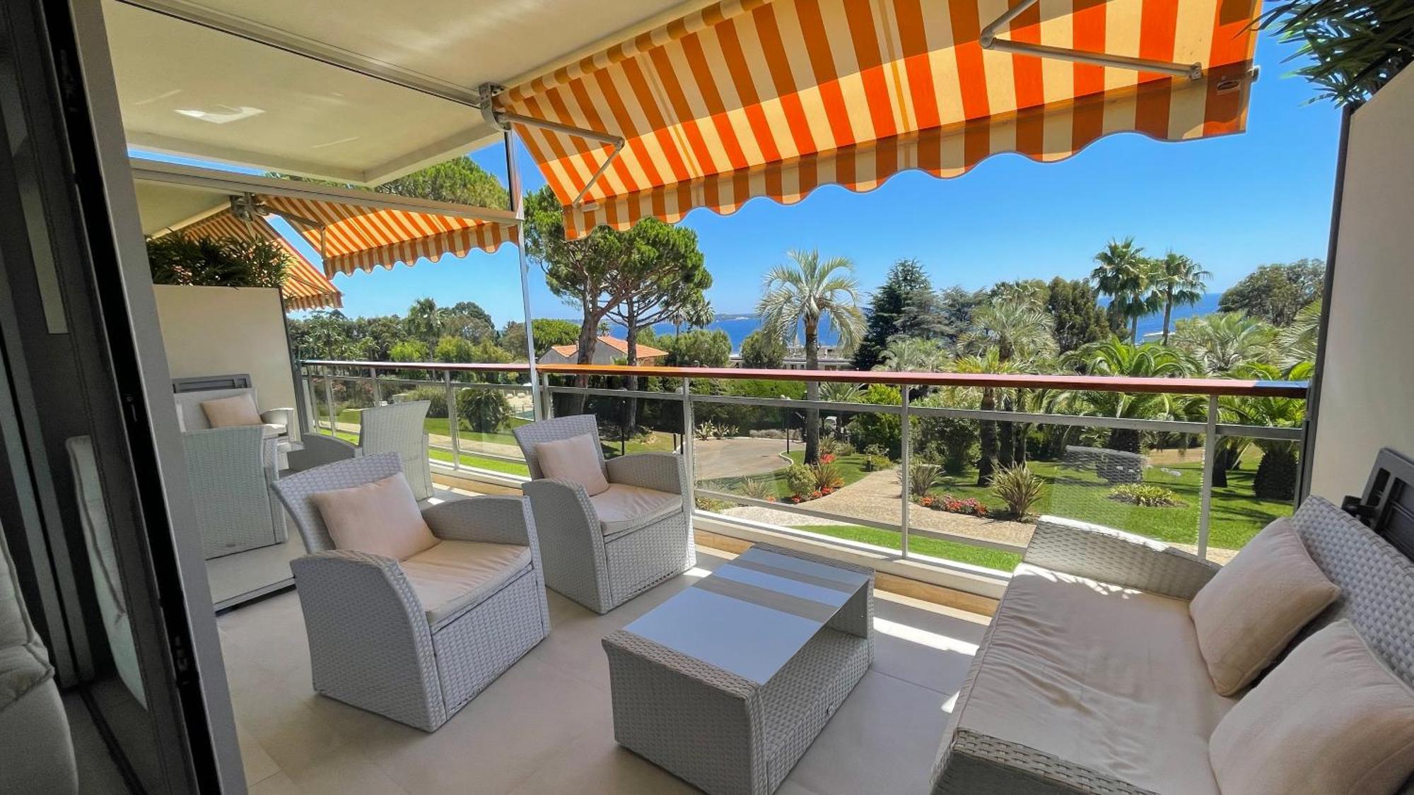 Appartement 2 Chambres Vue Mer Panoramique, Proche Croisette Cannes Валлорис Экстерьер фото