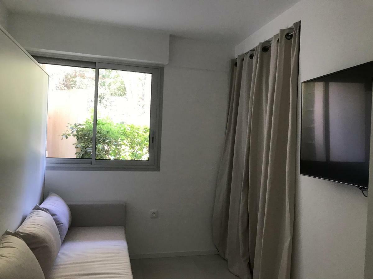 Appartement 2 Chambres Vue Mer Panoramique, Proche Croisette Cannes Валлорис Экстерьер фото